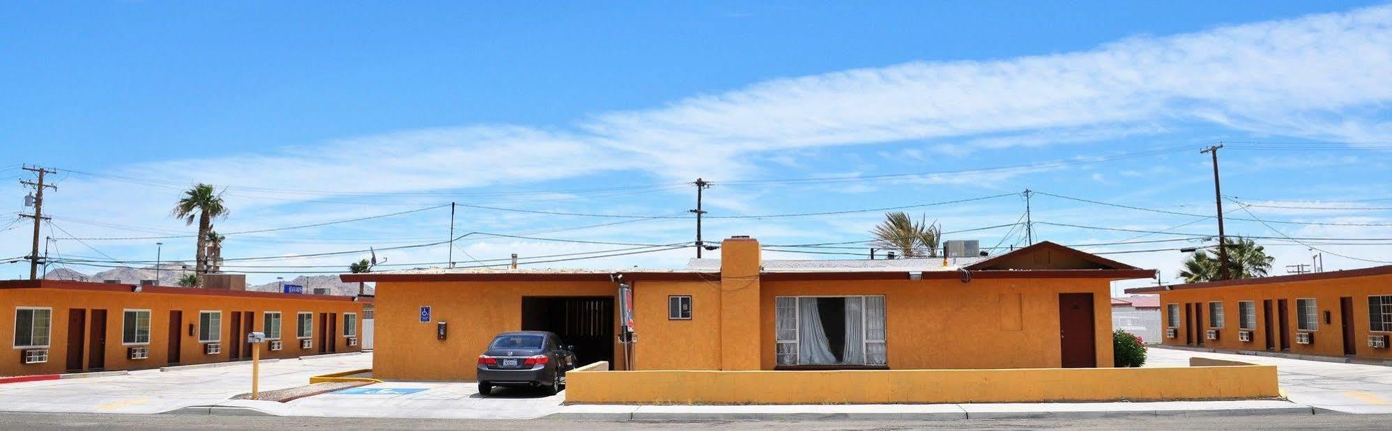 A Nights Inn Ridgecrest Exterior photo